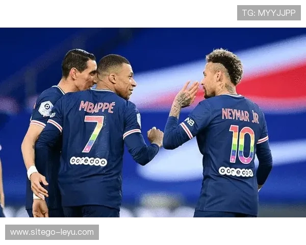 巴黎圣日耳曼新赛季阵容大调整，豪华引援助力冲击冠军